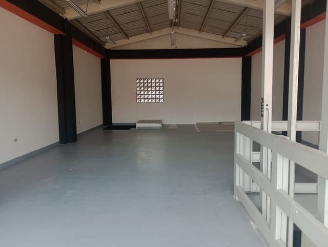Bodega en B. Colombia