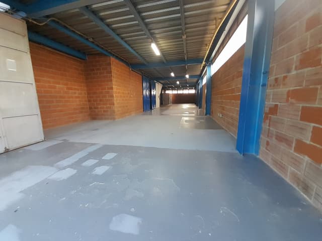 Bodega en U.I.B