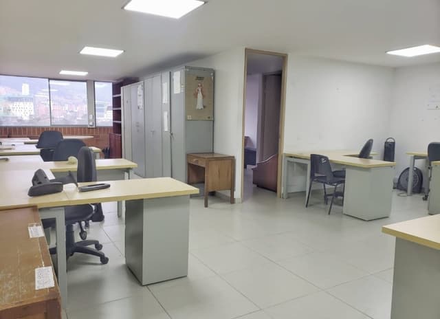 Oficina en Laureles