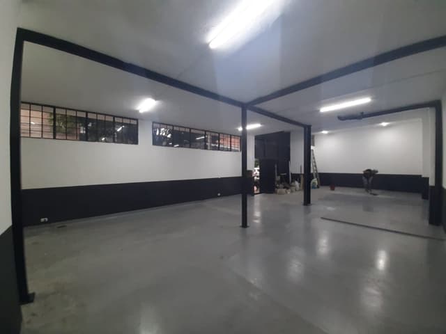 Bodega en U.I.B