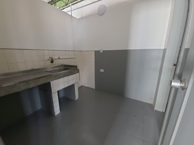 Bodega en B. Colombia
