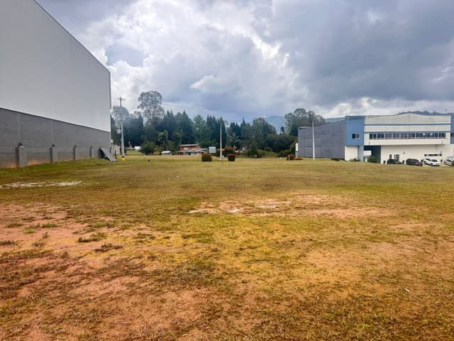 Lote en Zona Franca