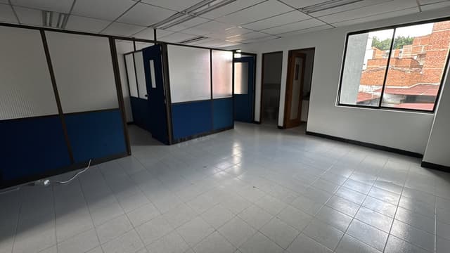 Oficina en Laureles