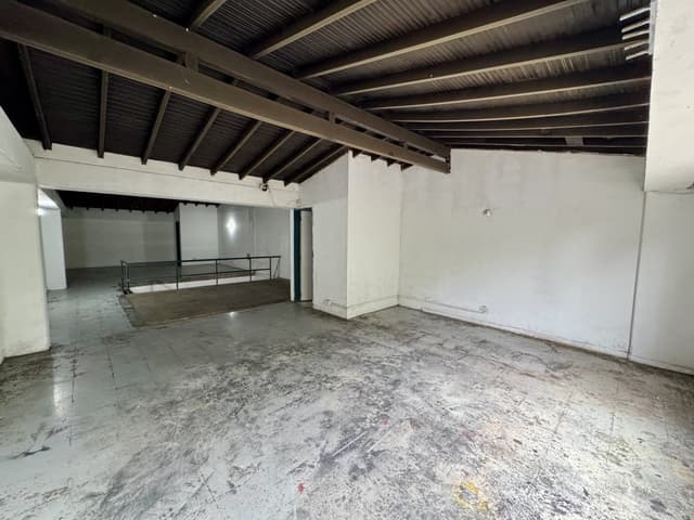 Bodega en La 65