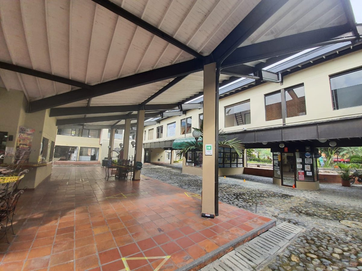 CENTRO COMERCIAL