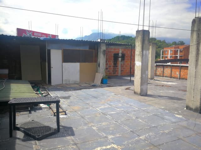 Bodega en La 33