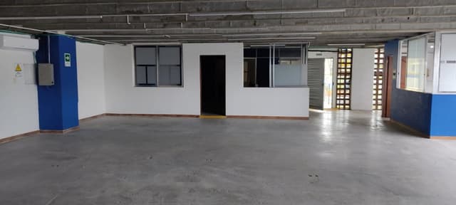 Bodega en Polideportivo