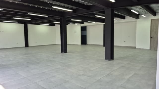 Bodega en U.I.B