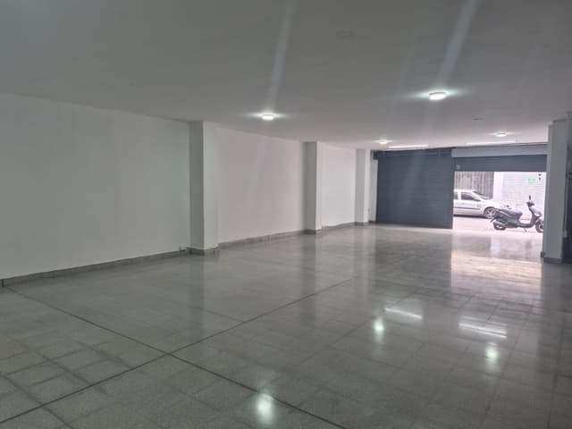 Bodega en B. Colombia