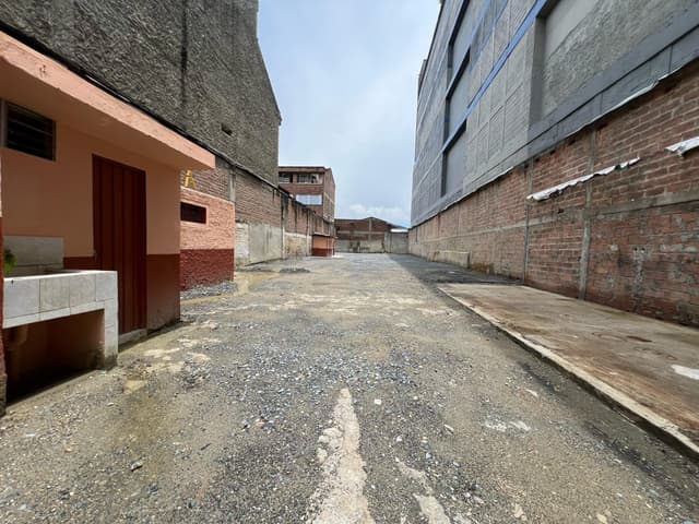 Bodega en B. Colombia