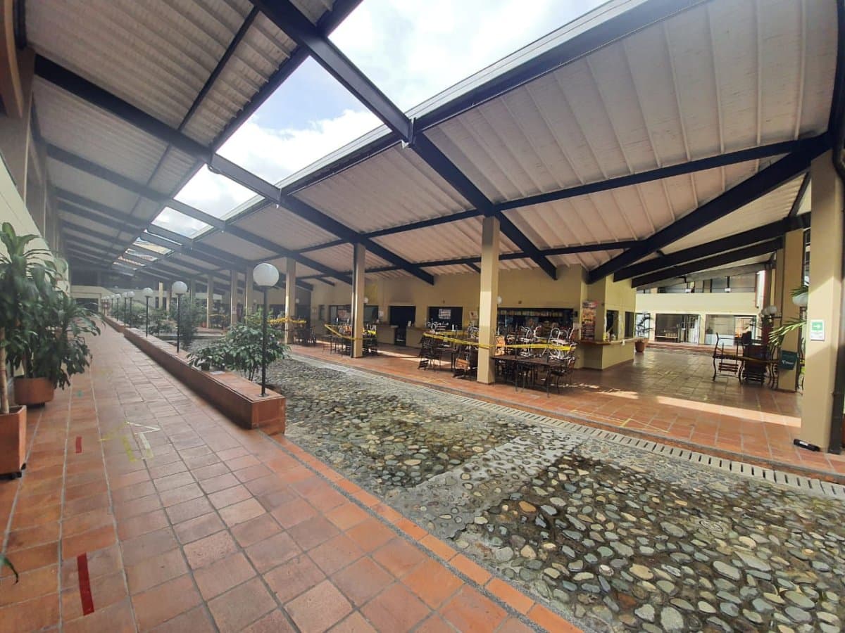CENTRO COMERCIAL