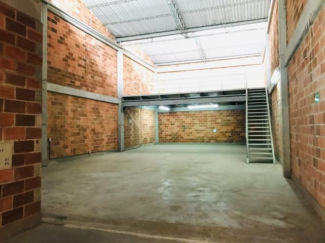 Bodega en Autop Sur