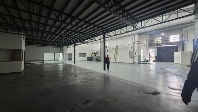 Bodega en B. Colombia